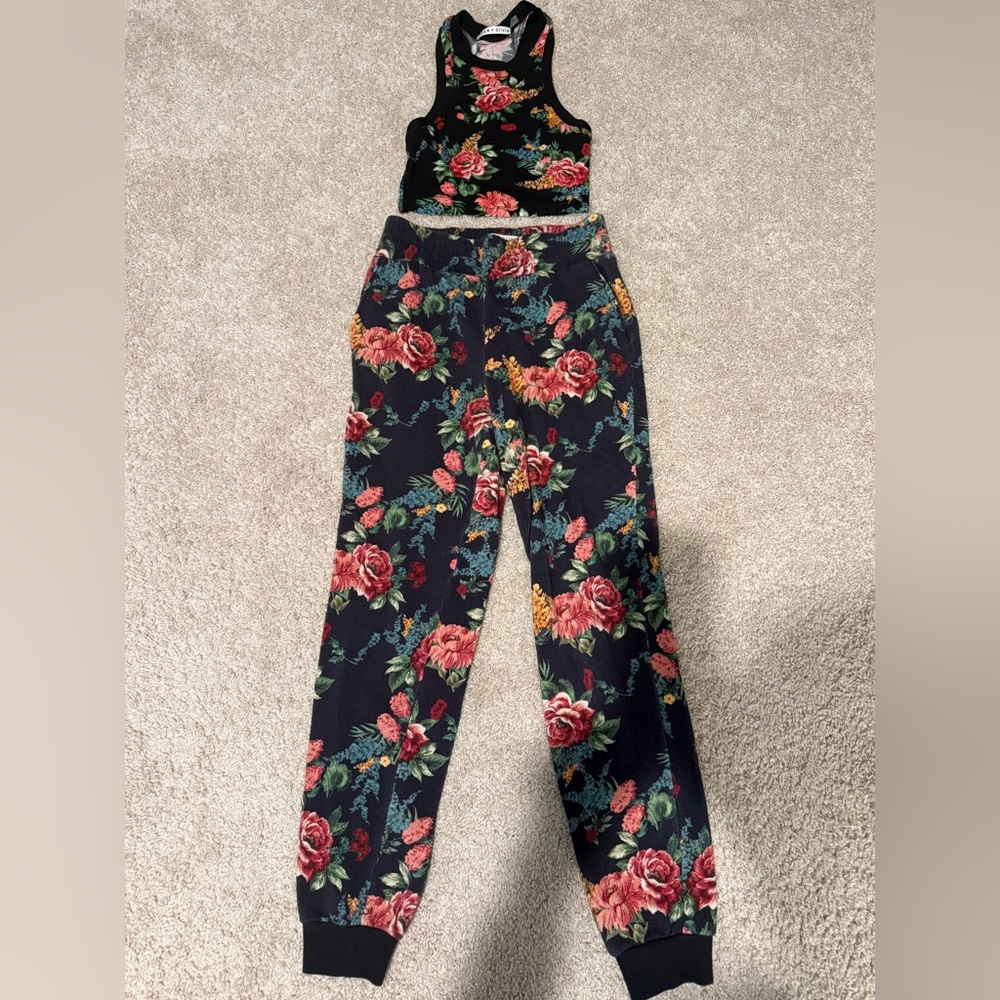 Alice + Olivia Melva cropped floral-print jersey tank and NYC slim jogger set